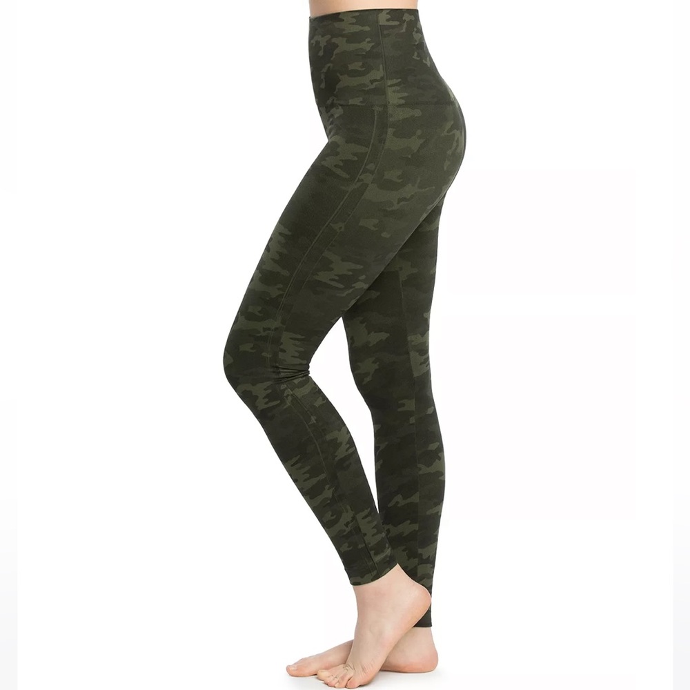 New with tag SPANX look at me know legging